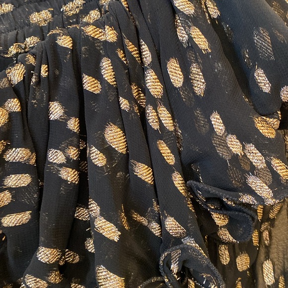 Off the shoulder black and gold top - Picture 4 of 6